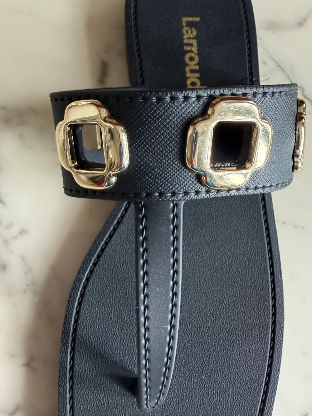 EUC LARROUDE Milan Grommet Synthetic Thong Flip Flop Sandal 37/38 6/7 Black/Gold